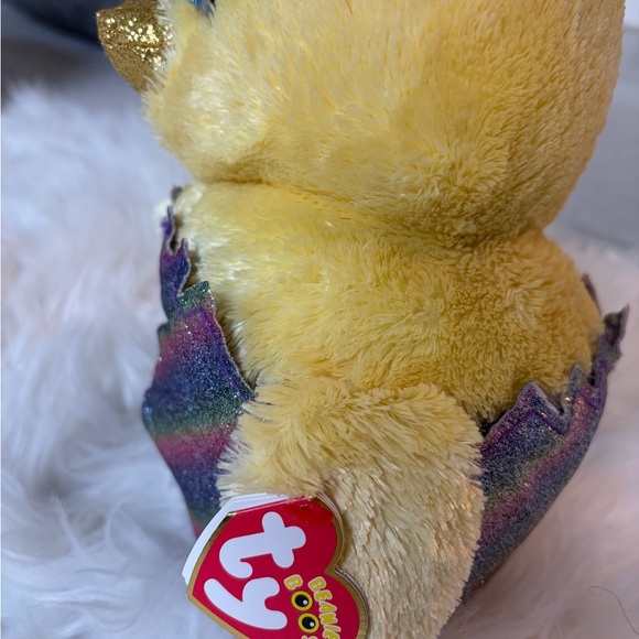 Ty Yellow Chick in Glittery Rainbow Eggshell - Picture 2 of 4